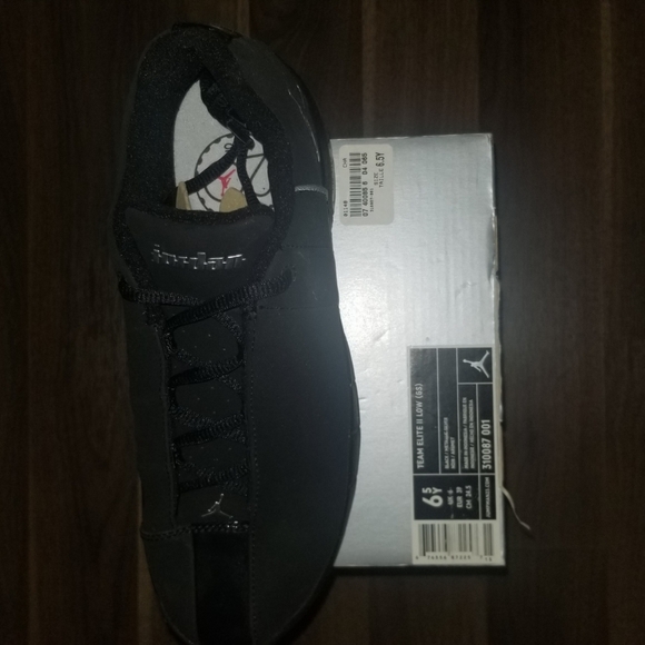 JORDAN elite sneakers *Brand New* - Picture 3 of 3